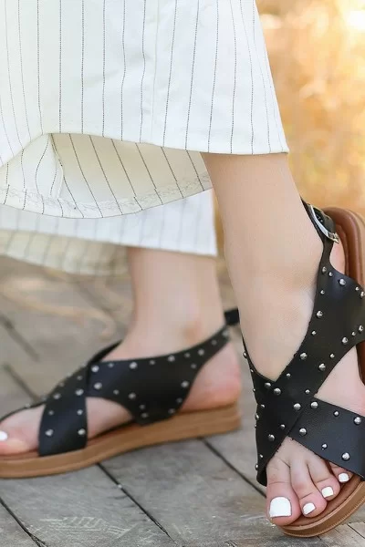 Lilan Siyah Deri Sandalet Lilan Siyah Deri Sandalet