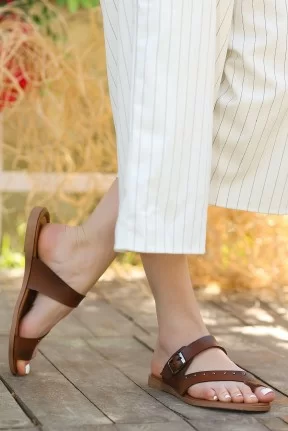 Juno Taba Deri Parmak Arası Terlik Juno Taba Deri Parmak Arası Terlik