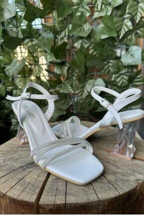 Todor Beyaz Cilt Topuklu Ayakkabı