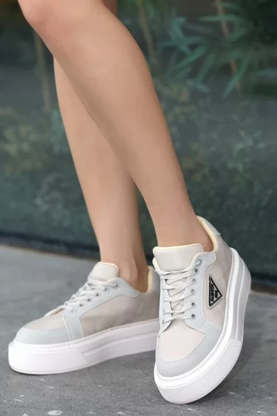 Julya Bej Cilt Bağcıklı Spor Ayakkabı Julya Bej Cilt Bağcıklı Spor Ayakkabı