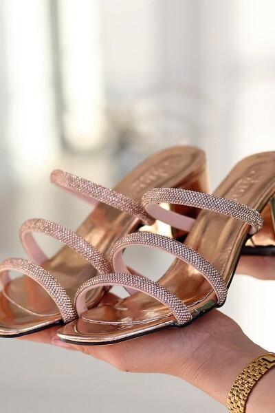 Lesol Bakır Rugan Topuklu Terlik Lesol Bakır Rugan Topuklu Terlik