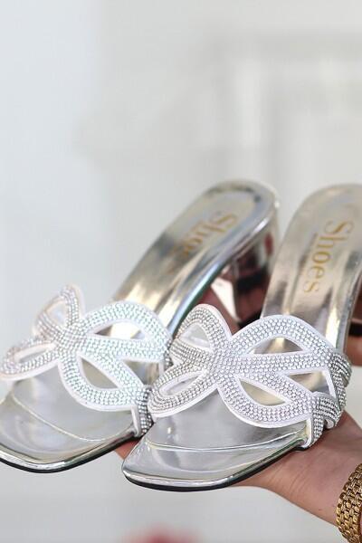 Bonde Gümüş Rugan Topuklu Terlik Bonde Gümüş Rugan Topuklu Terlik