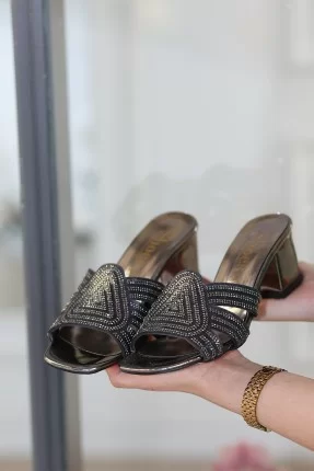 Enda Platin Rugan Topuklu Terlik