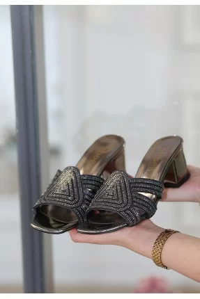 Enda Platin Rugan Topuklu Terlik