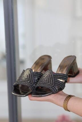 Enda Platin Rugan Topuklu Terlik Enda Platin Rugan Topuklu Terlik