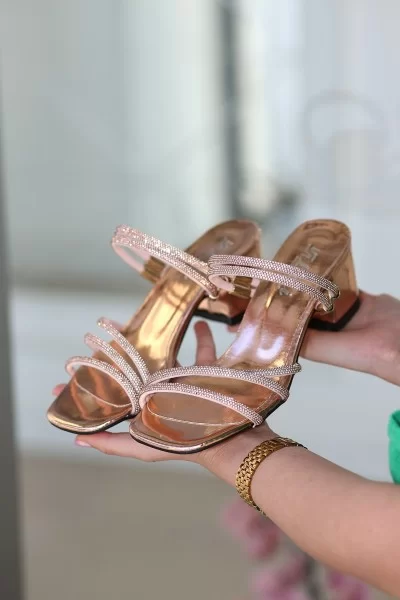 Gron Bakır Rugan Topuklu Sandalet