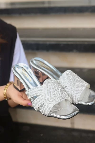 Enda Gümüş Rugan Topuklu Terlik