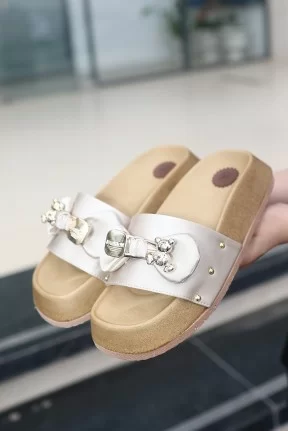 Jude Ten Saten Ayıcıklı Terlik Jude Ten Saten Ayıcıklı Terlik