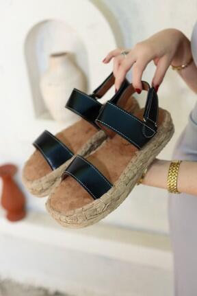 Wery Siyah Cilt Cırt Cırtlı Sandalet Wery Siyah Cilt Cırt Cırtlı Sandalet