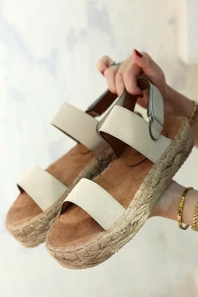 Wery Bej Deri Cırt Cırtlı Sandalet