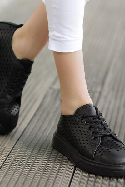 Ellon Siyah Cilt Bağcıklı Spor Ayakkabı Ellon Siyah Cilt Bağcıklı Spor Ayakkabı