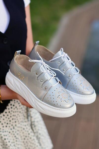 Down Gri Cilt Bağcıklı Spor Ayakkabı Down Gri Cilt Bağcıklı Spor Ayakkabı