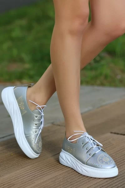 Down Gri Cilt Bağcıklı Spor Ayakkabı