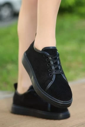 Aprel Siyah Kadife Bağcıklı Spor Ayakkabı Aprel Siyah Kadife Bağcıklı Spor Ayakkabı