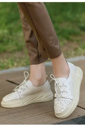 Down Bej Cilt Bağcıklı Spor Ayakkabı