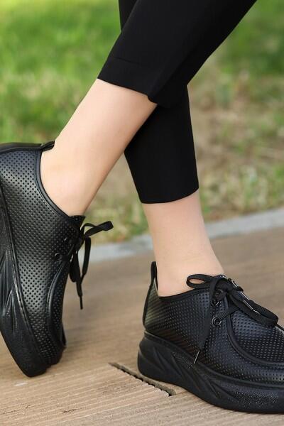 Freya Siyah Cilt Bağcıklı Spor Ayakkabı Freya Siyah Cilt Bağcıklı Spor Ayakkabı