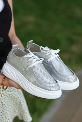 Freya Gri Cilt Bağcıklı Spor Ayakkabı Freya Gri Cilt Bağcıklı Spor Ayakkabı