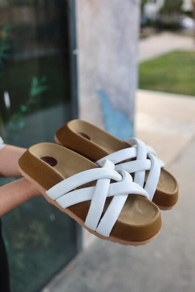 Tenda Beyaz Cilt Terlik