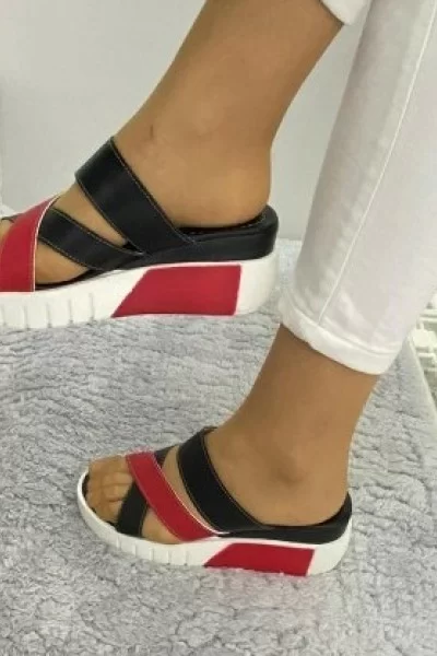Sandy Kırmızı/Siyah Cilt Dolgu Topuk Terlik Sandy Kırmızı/Siyah Cilt Dolgu Topuk Terlik