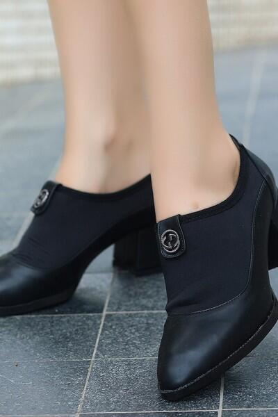 Jeen Siyah Cilt Topuklu Ayakkabı