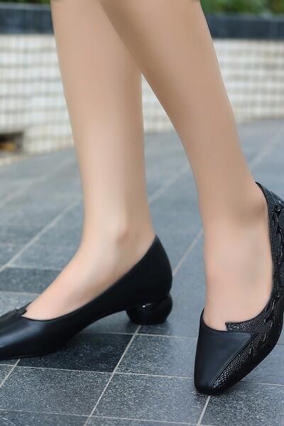 Doan Siyah Rugan Topuklu Ayakkabı