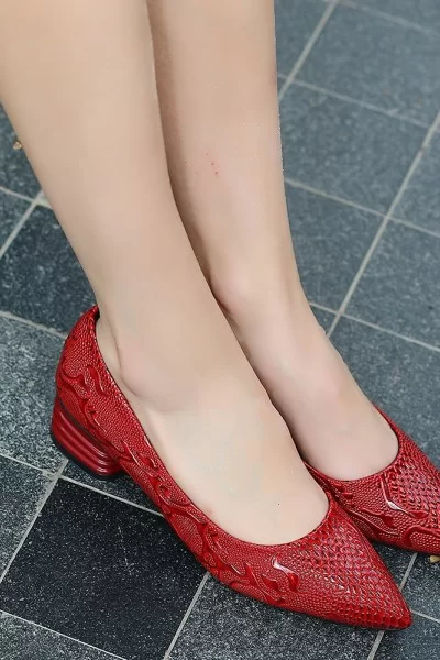 Woent Kırmızı Rugan Topuklu Ayakkabı Woent Kırmızı Rugan Topuklu Ayakkabı