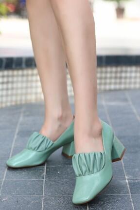 Ketan Yeşil Rugan Topuklu Ayakkabı Ketan Yeşil Rugan Topuklu Ayakkabı