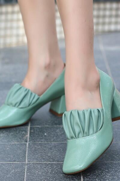 Ketan Yeşil Rugan Topuklu Ayakkabı Ketan Yeşil Rugan Topuklu Ayakkabı