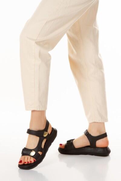 Nayda Siyah Cilt Cırt Cırtlı Sandalet Nayda Siyah Cilt Cırt Cırtlı Sandalet