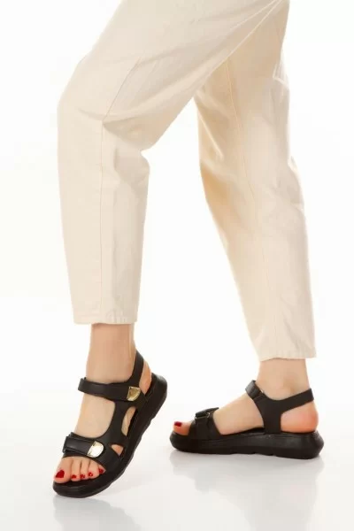 Nayda Siyah Cilt Cırt Cırtlı Sandalet