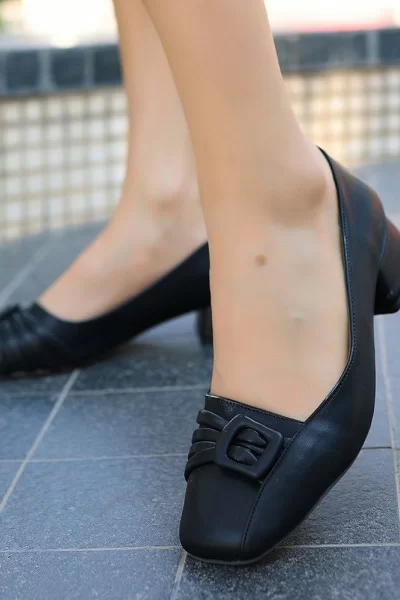 Raise Siyah Cilt Topuklu Ayakkabı Raise Siyah Cilt Topuklu Ayakkabı