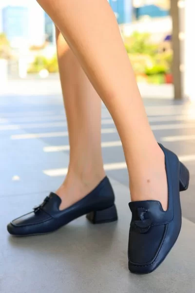 Nien Lacivert Cilt Topuklu Ayakkabı Nien Lacivert Cilt Topuklu Ayakkabı