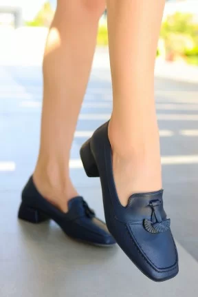 Nien Lacivert Cilt Topuklu Ayakkabı Nien Lacivert Cilt Topuklu Ayakkabı