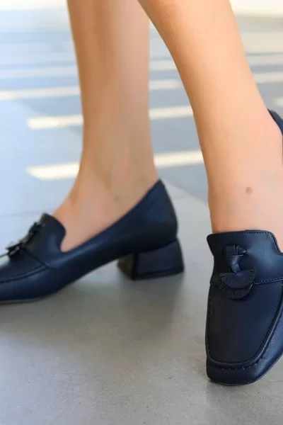 Nien Lacivert Cilt Topuklu Ayakkabı Nien Lacivert Cilt Topuklu Ayakkabı