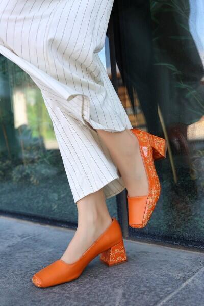 Lidica Turuncu Cilt Topuklu Ayakkabı Lidica Turuncu Cilt Topuklu Ayakkabı