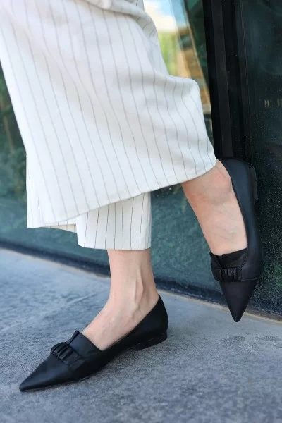 Mirga Siyah Cilt Topuklu Ayakkabı