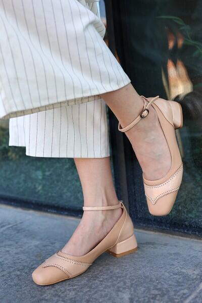 Yanne Krem Cilt Topuklu Ayakkabı Yanne Krem Cilt Topuklu Ayakkabı