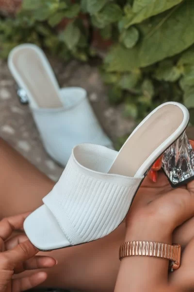 Evra Beyaz Triko Topuklu Terlik Evra Beyaz Triko Topuklu Terlik